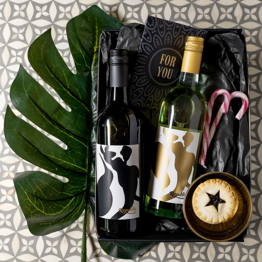 Aussie Red & White Wine & Christmas Gourmet Goodie Gift Box & Wrapped