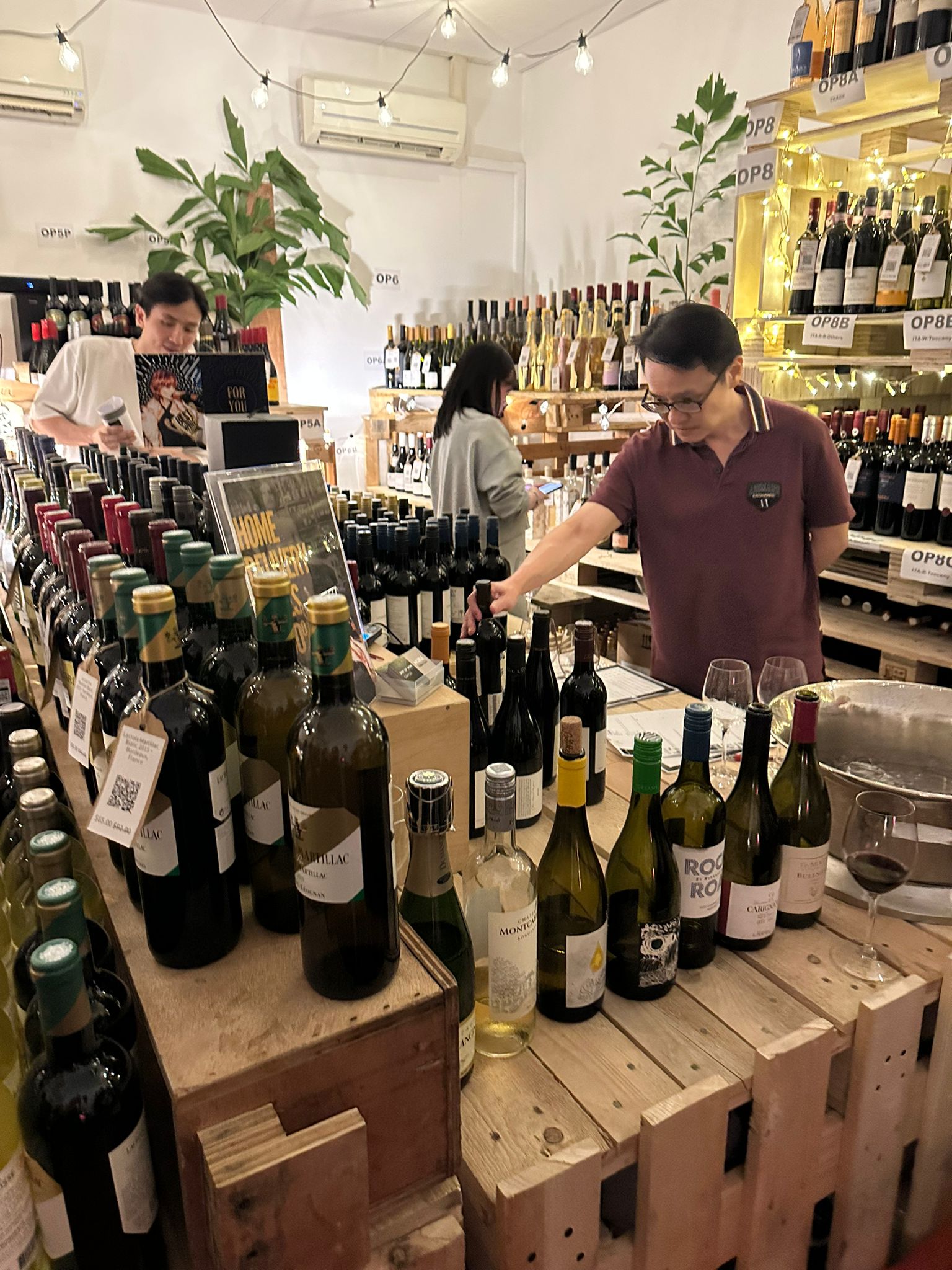 Le Petit Wine Warehouse Free Tastings - Daily | Wed-Sun | 2-6pm